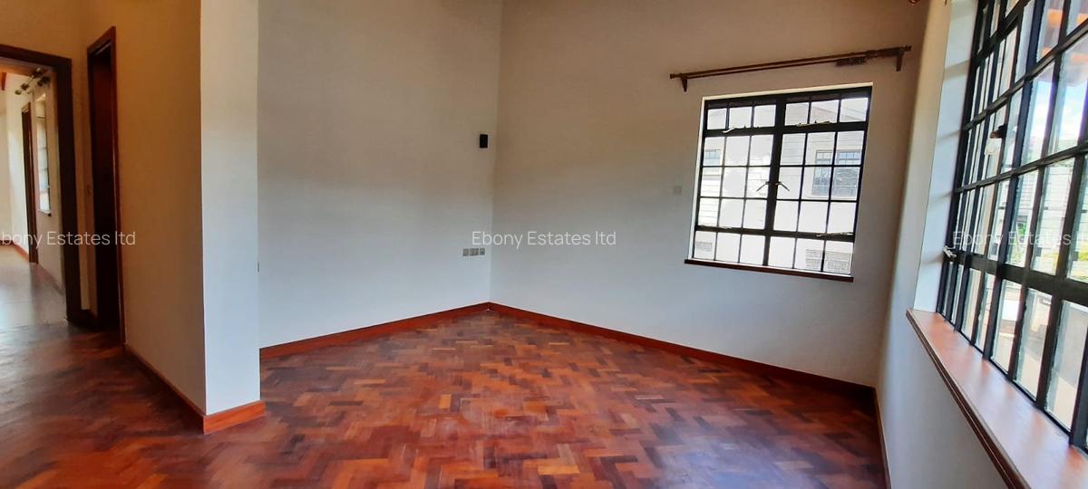 5 Bed Townhouse with En Suite in Lavington - 17