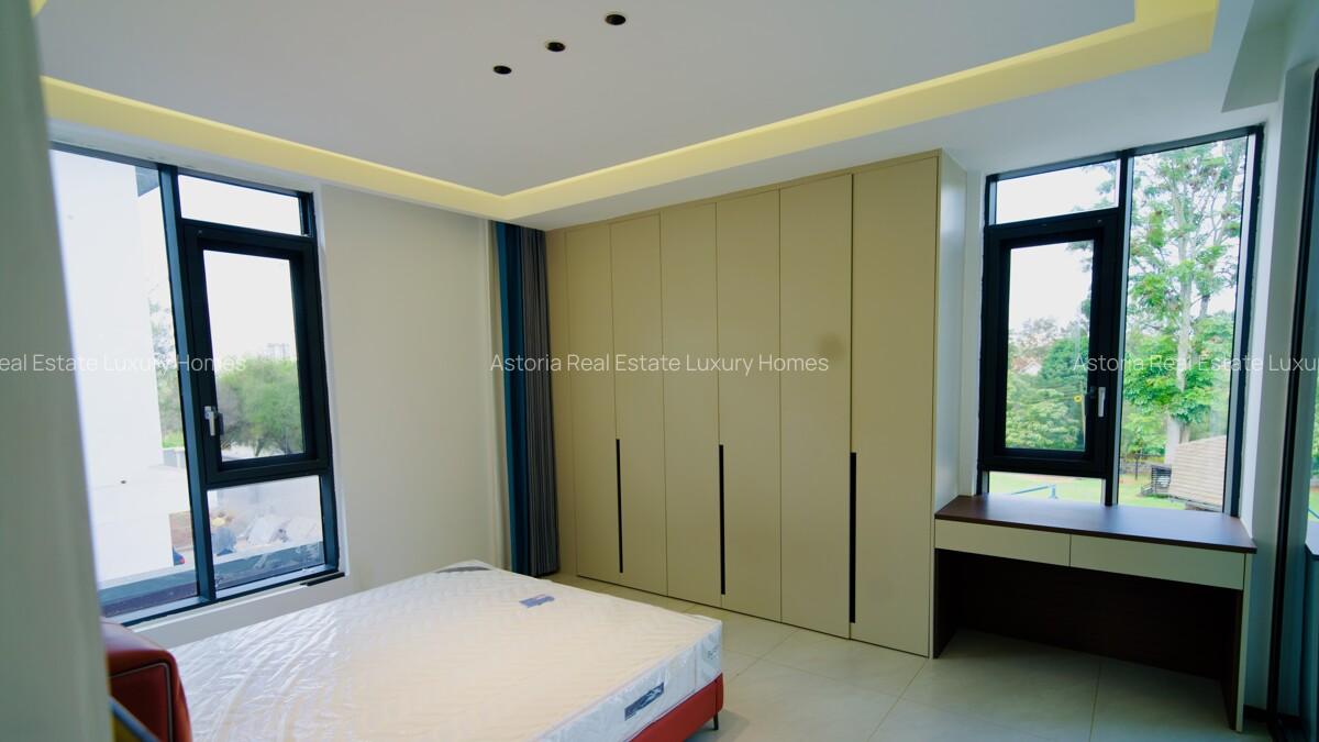 5 Bed Villa with En Suite at 2026-378 - 20