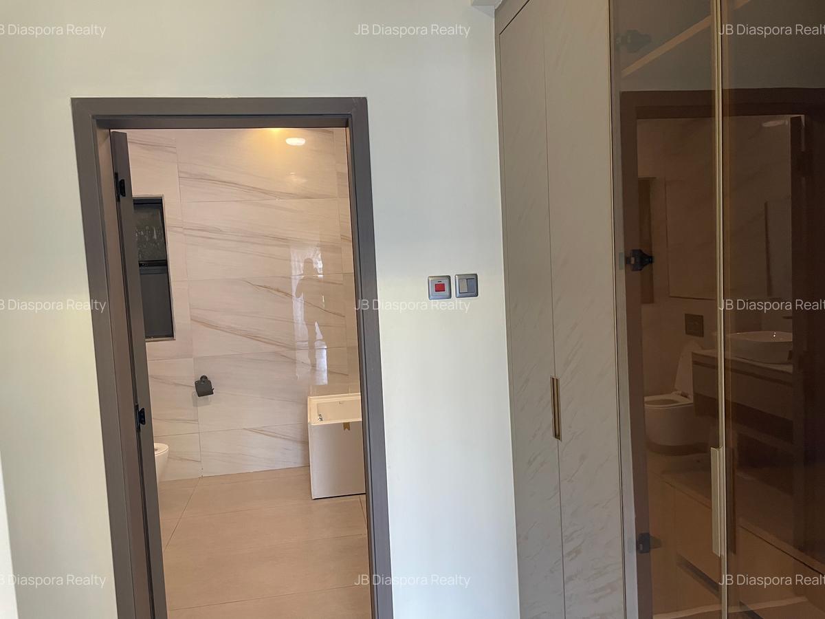 3 Bed Apartment with En Suite at 2Nd Parklands Avenue - 10