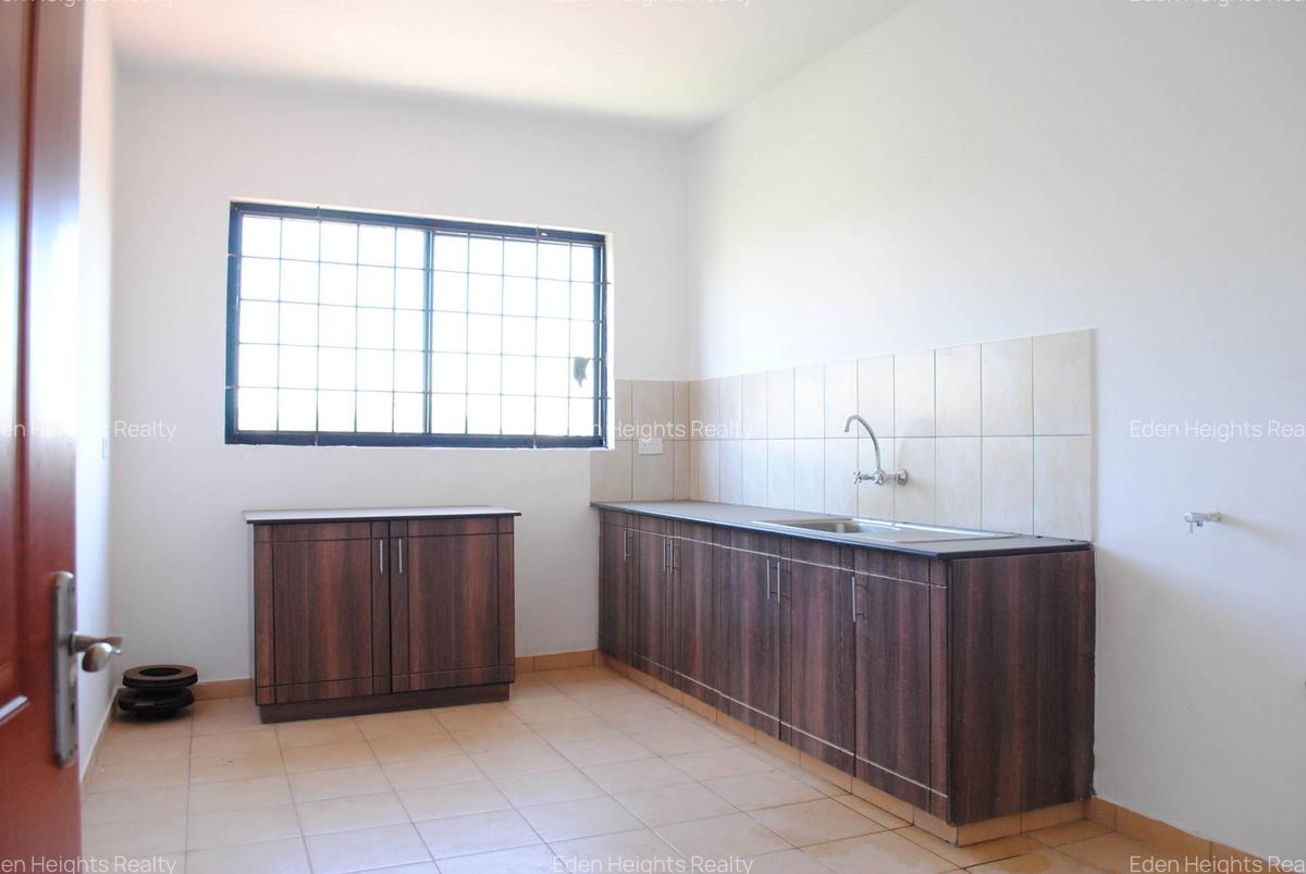 3 Bed Apartment with En Suite in Riverside - 6