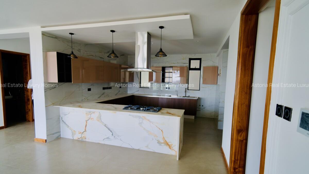 3 Bed Apartment with En Suite at 2026-128 3 Bed - 17