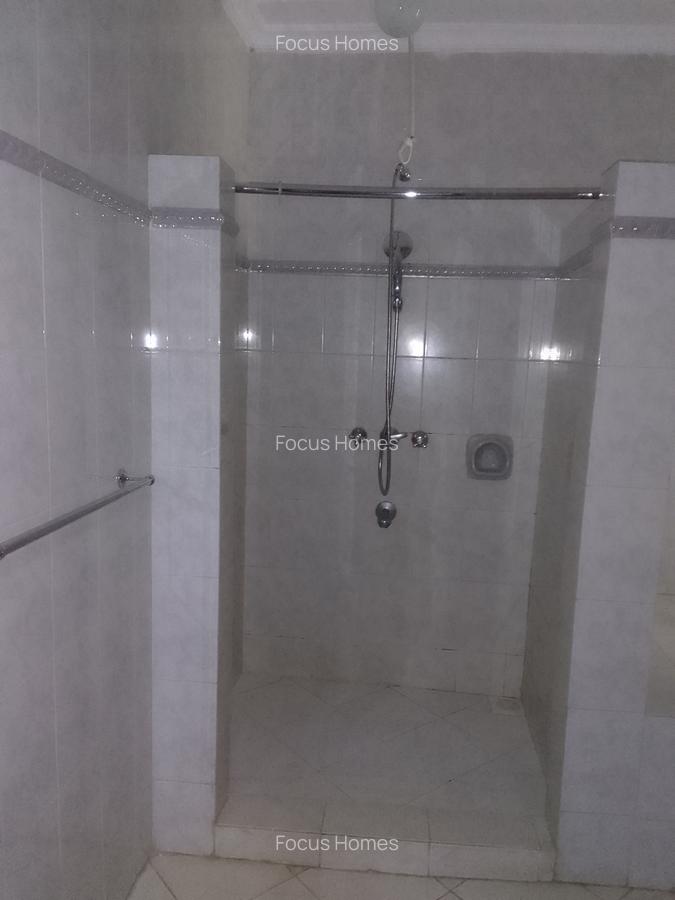 5 Bed Townhouse with En Suite in Riverside - 4