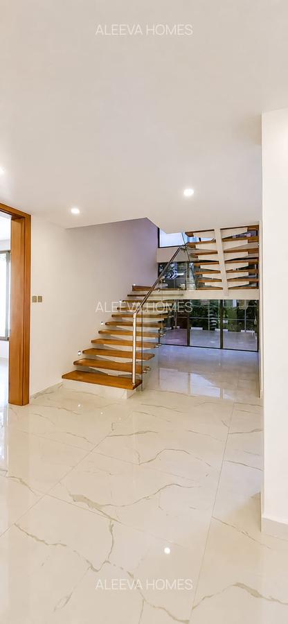 5 Bed Villa with En Suite in Karen - 13
