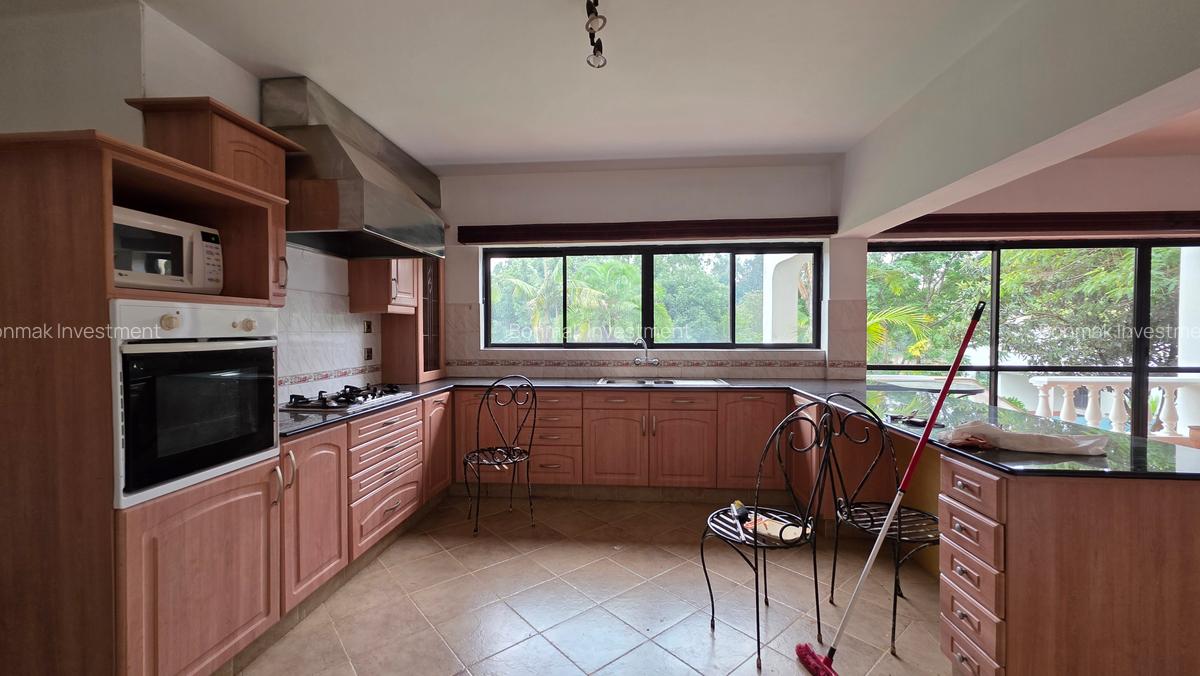 2 Bed Townhouse with En Suite at Nyari Central - 1