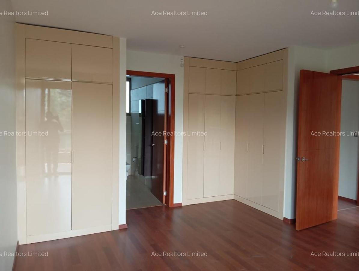 3 Bed Apartment with En Suite at 6Th Parklands - 10