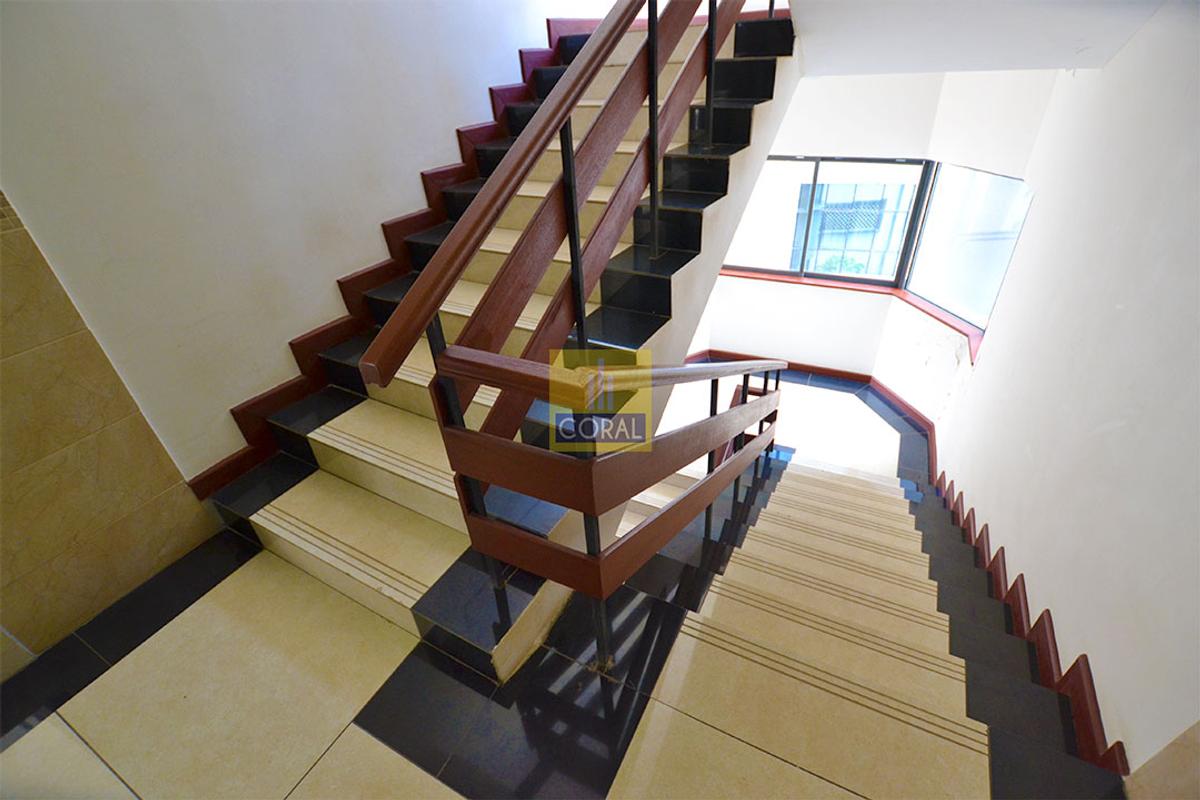 3 Bed Apartment in Rhapta Road - 9