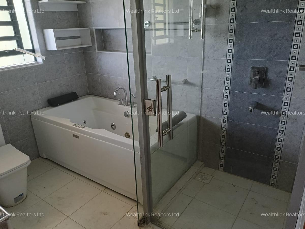 4 Bed House with En Suite at Runda - 7