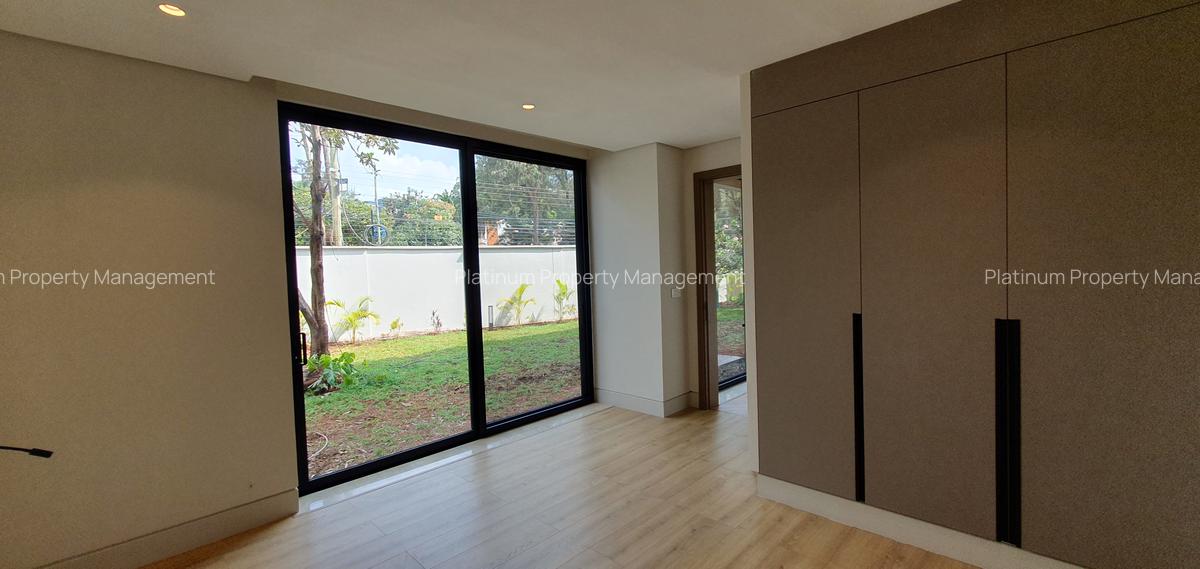 5 Bed Villa with En Suite in Westlands Area - 8