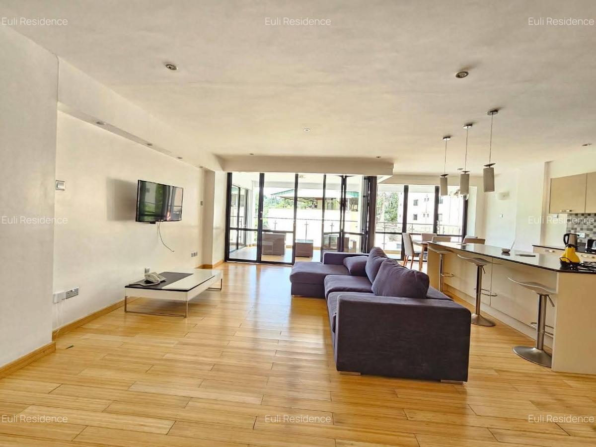 Serviced 2 Bed Apartment with En Suite at Brookside Drive - 2