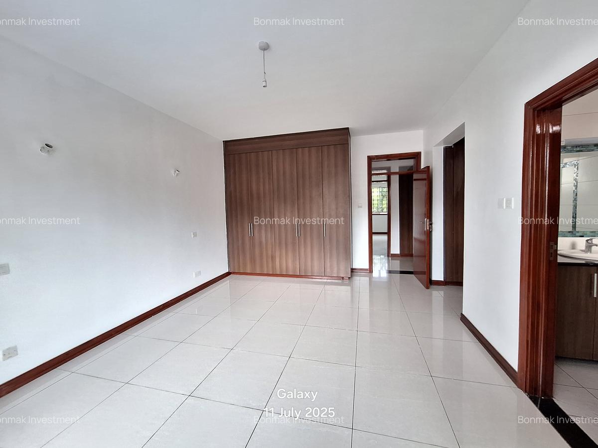 4 Bed Apartment with En Suite at Raphta Road - 11