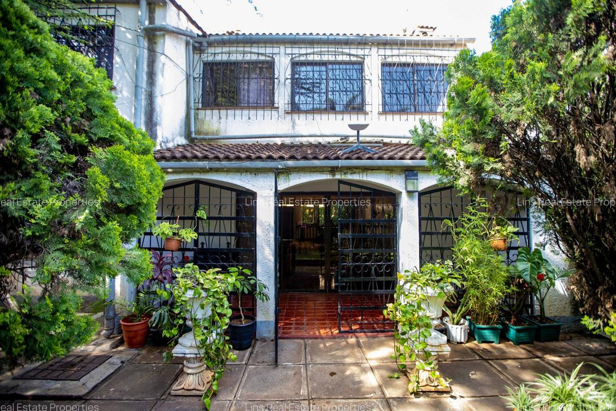 4 Bed Townhouse with En Suite in Kilimani - 4