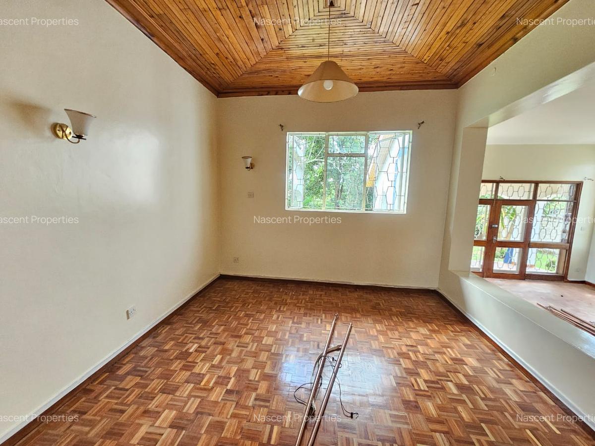 4 Bed House with En Suite in Runda - 12