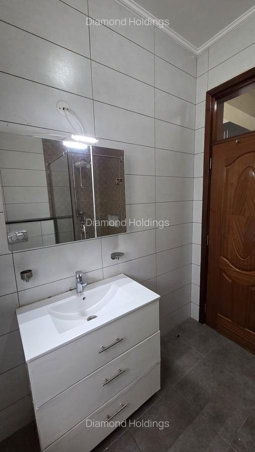 3 Bed Apartment with En Suite at Parklands - 15