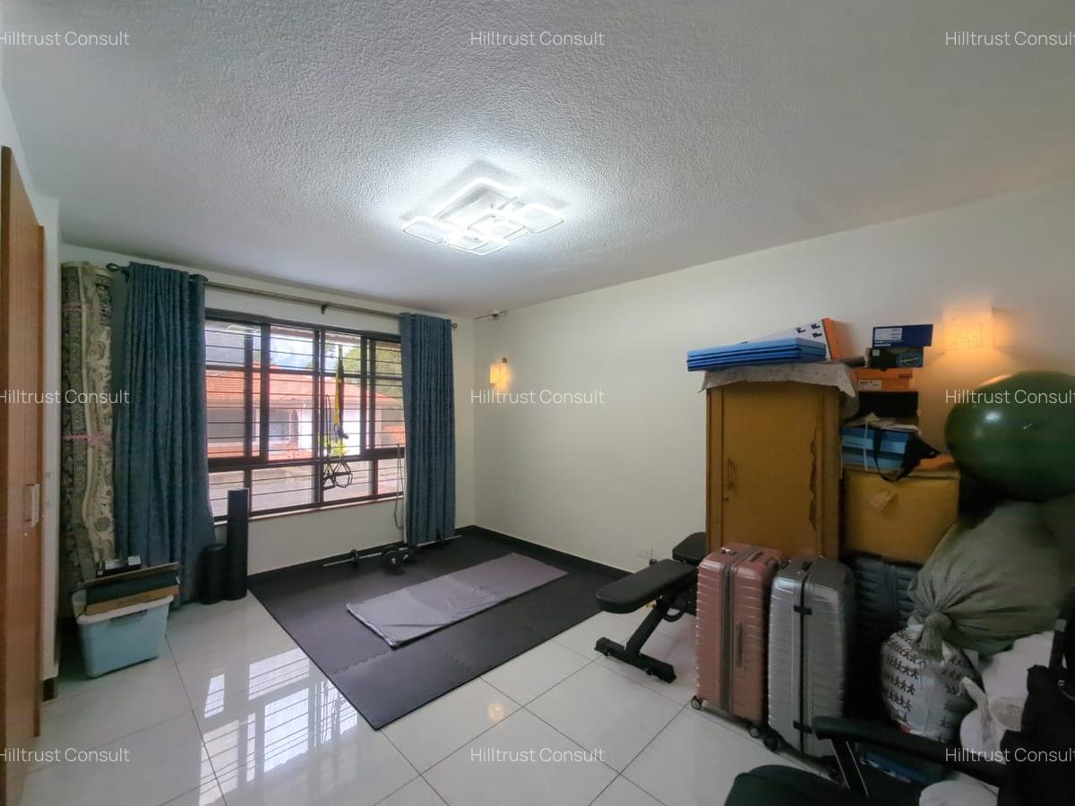 5 Bed Villa with En Suite in Lavington - 13