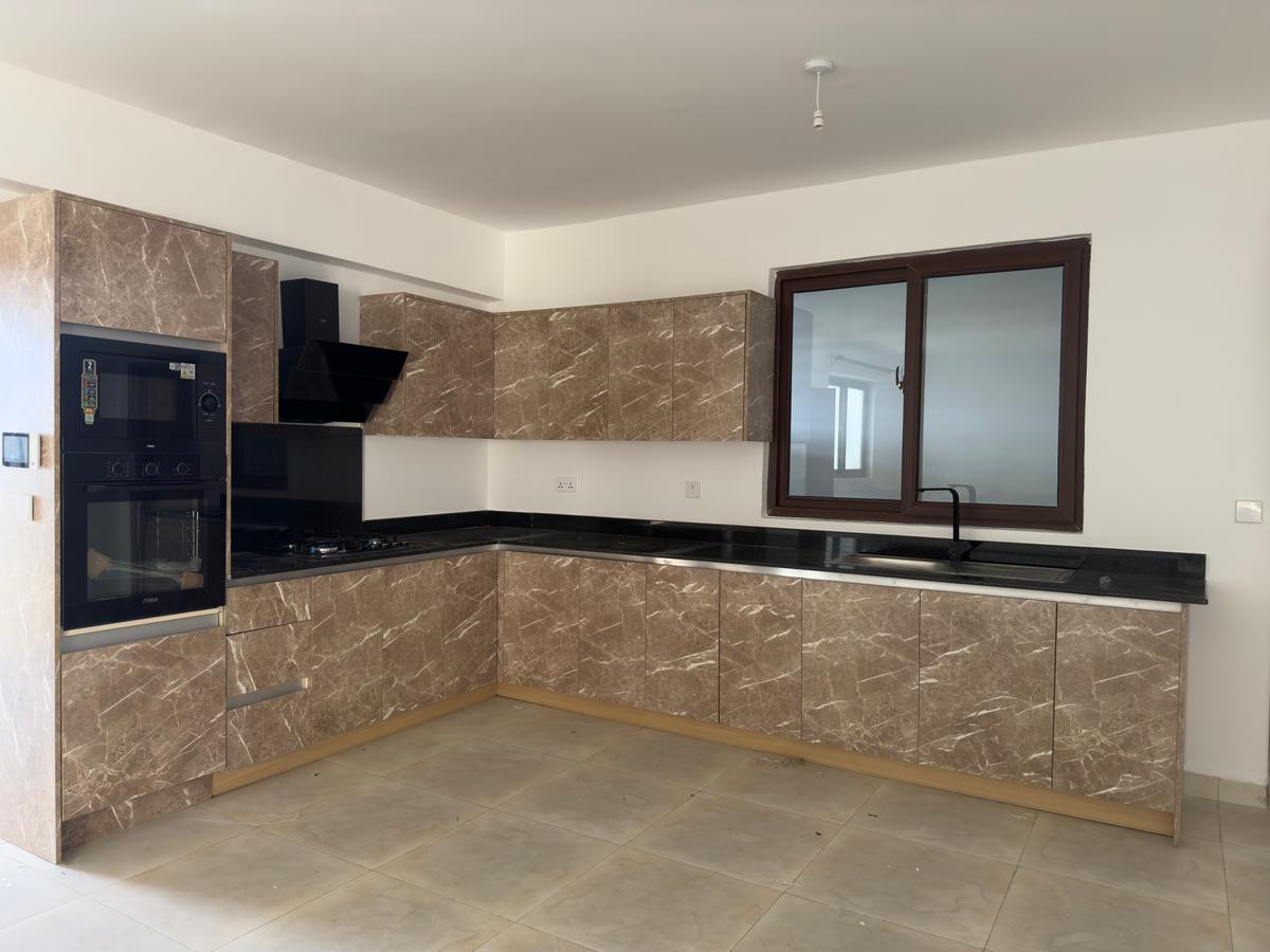 2 Bed Apartment with En Suite in Rhapta Road - 2