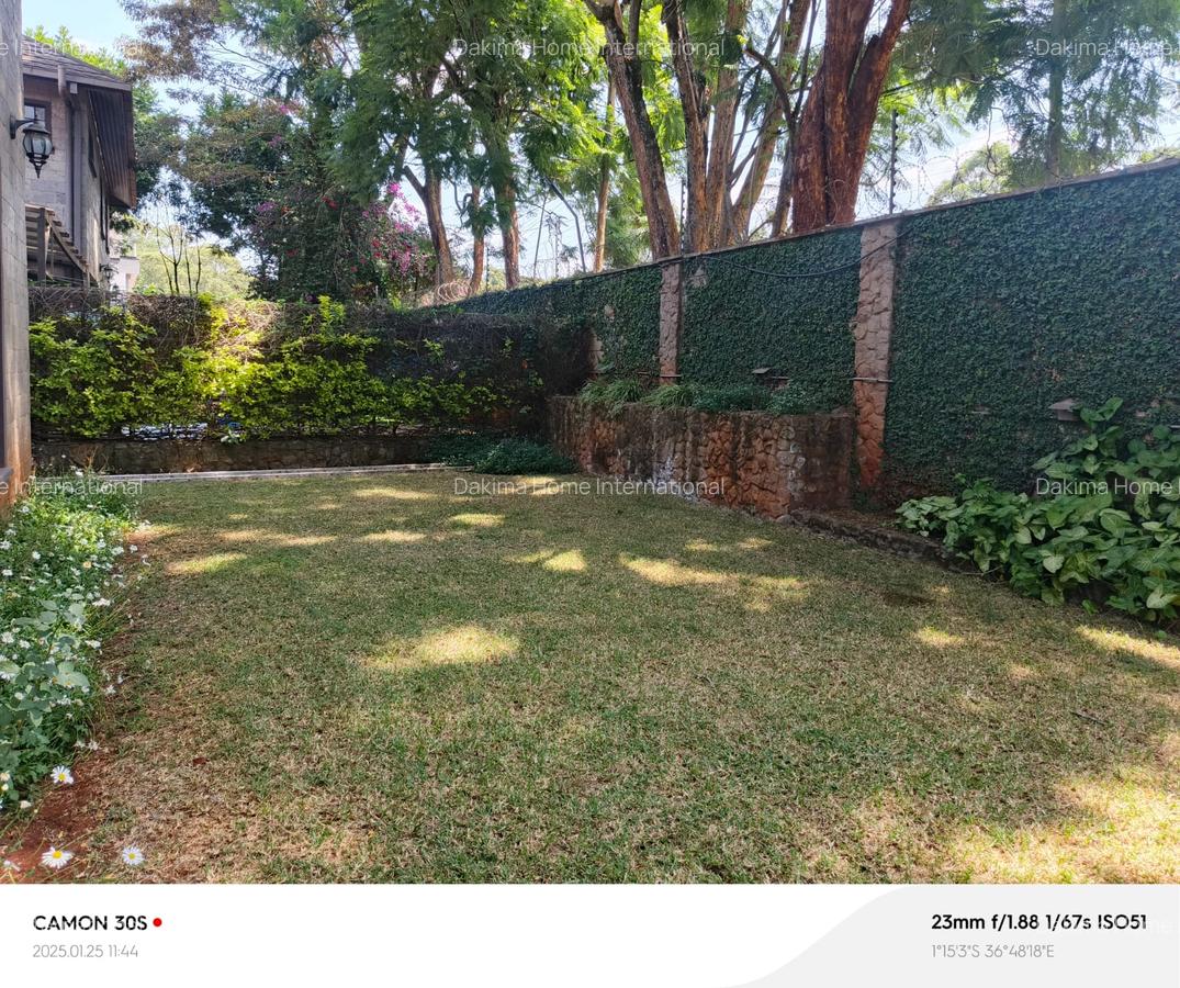 4 Bed Townhouse with En Suite in Spring Valley - 19