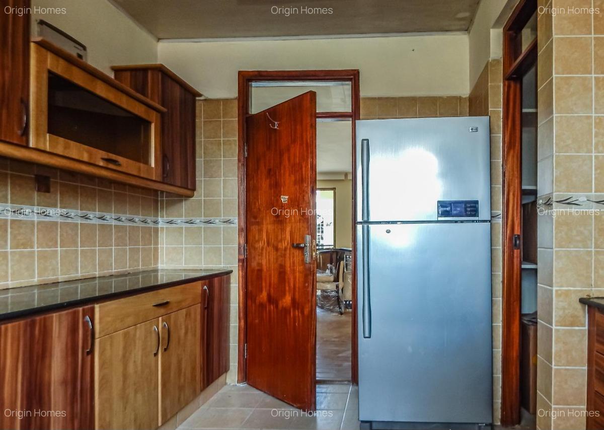 3 Bed Apartment with En Suite at Riverside Drive - 15