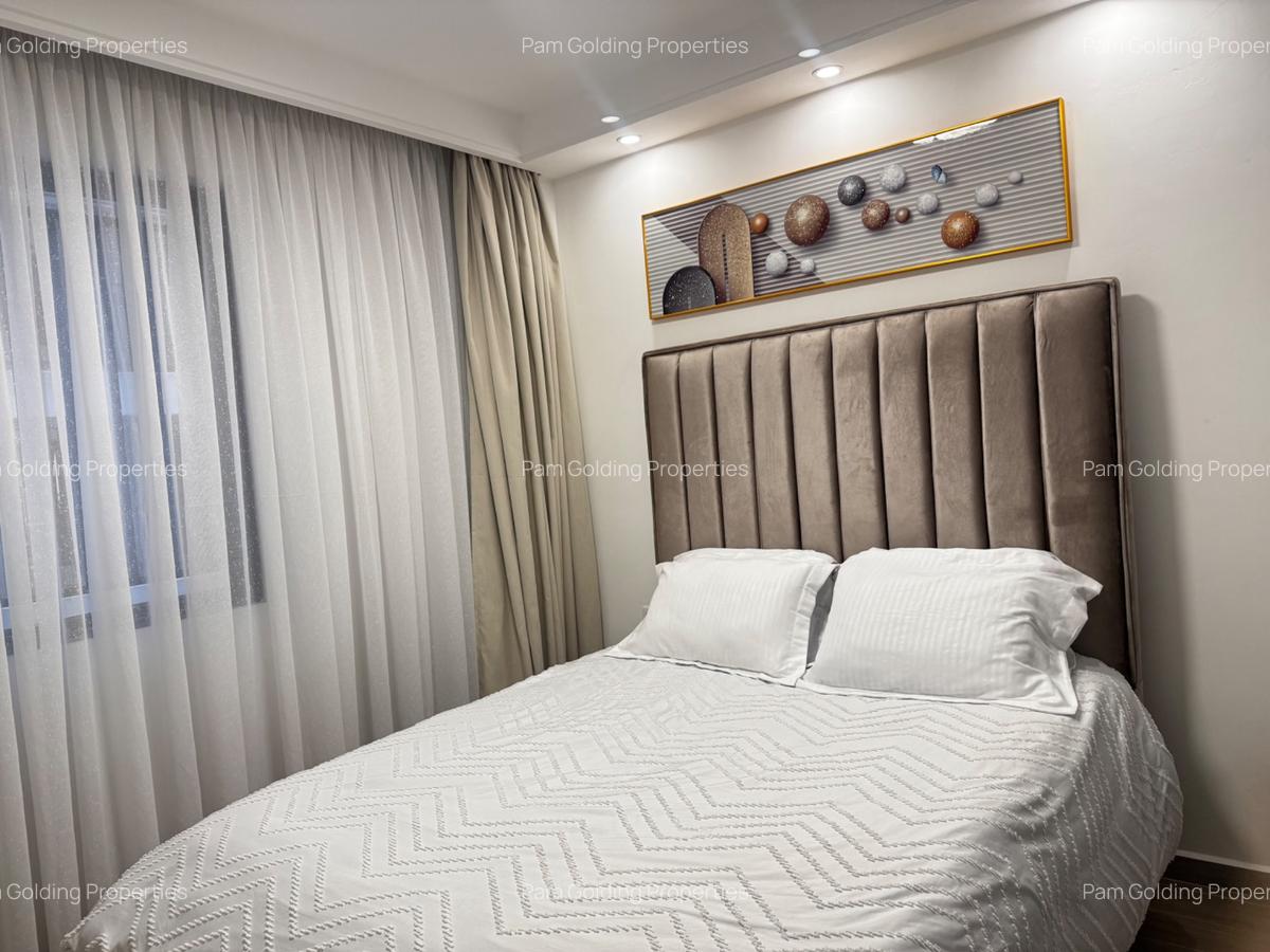 Furnished 3 Bed Apartment with En Suite in Riverside - 14