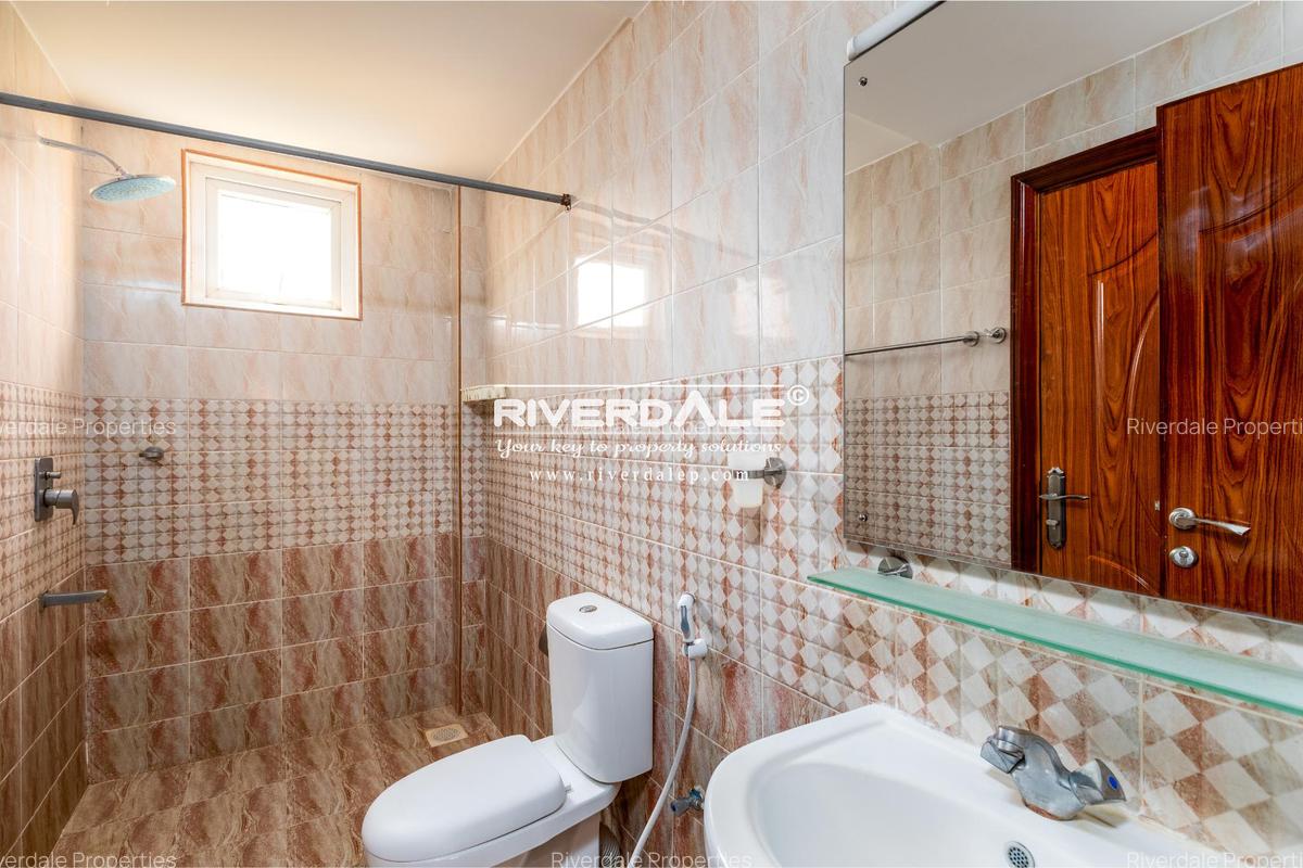 3 Bed Apartment with En Suite in Kilimani - 6