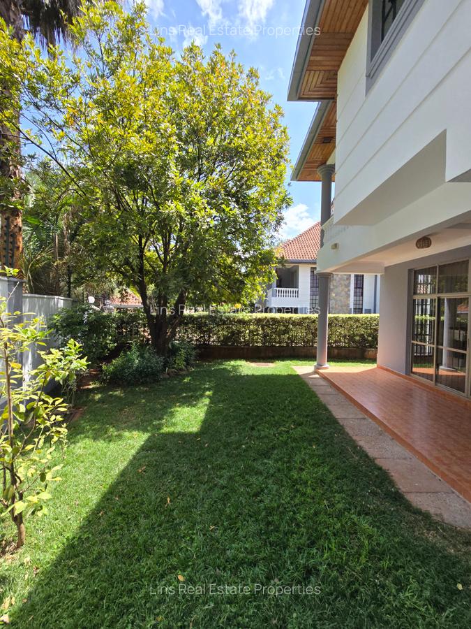 4 Bed Townhouse with En Suite in Lavington - 10