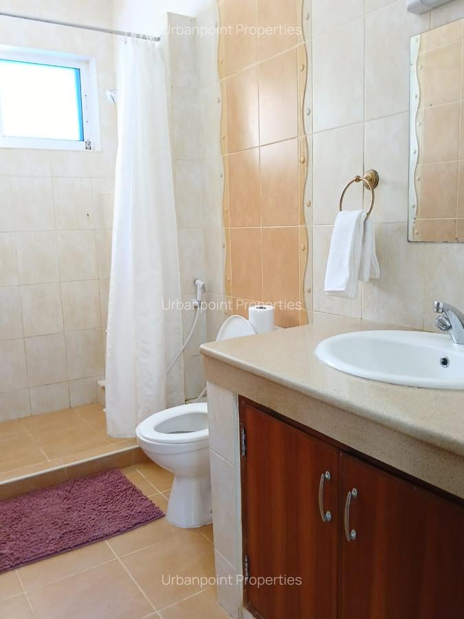 Serviced 1 Bed Apartment with En Suite in Nyali Area - 15