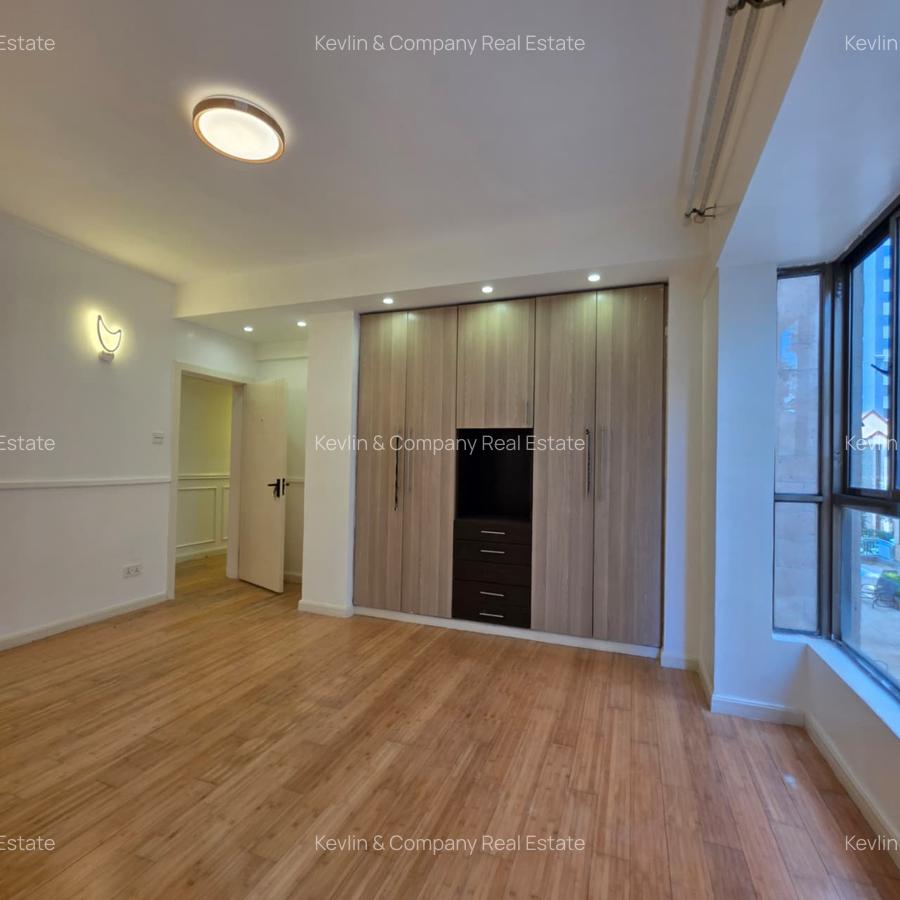 4 Bed Apartment with En Suite in Kileleshwa - 16