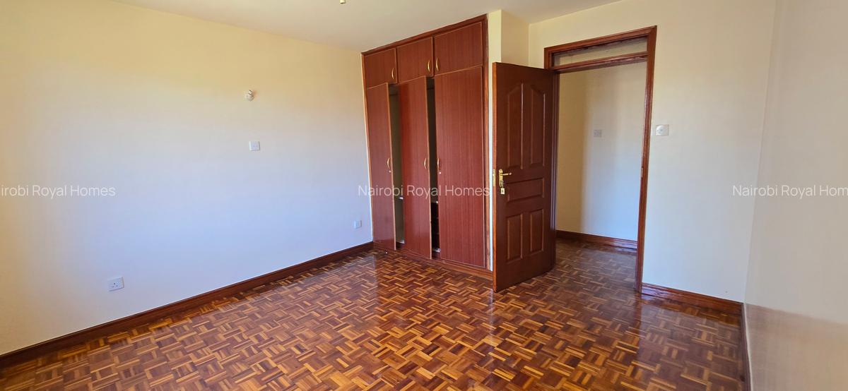4 Bed Townhouse with En Suite at Lavington Green - 10