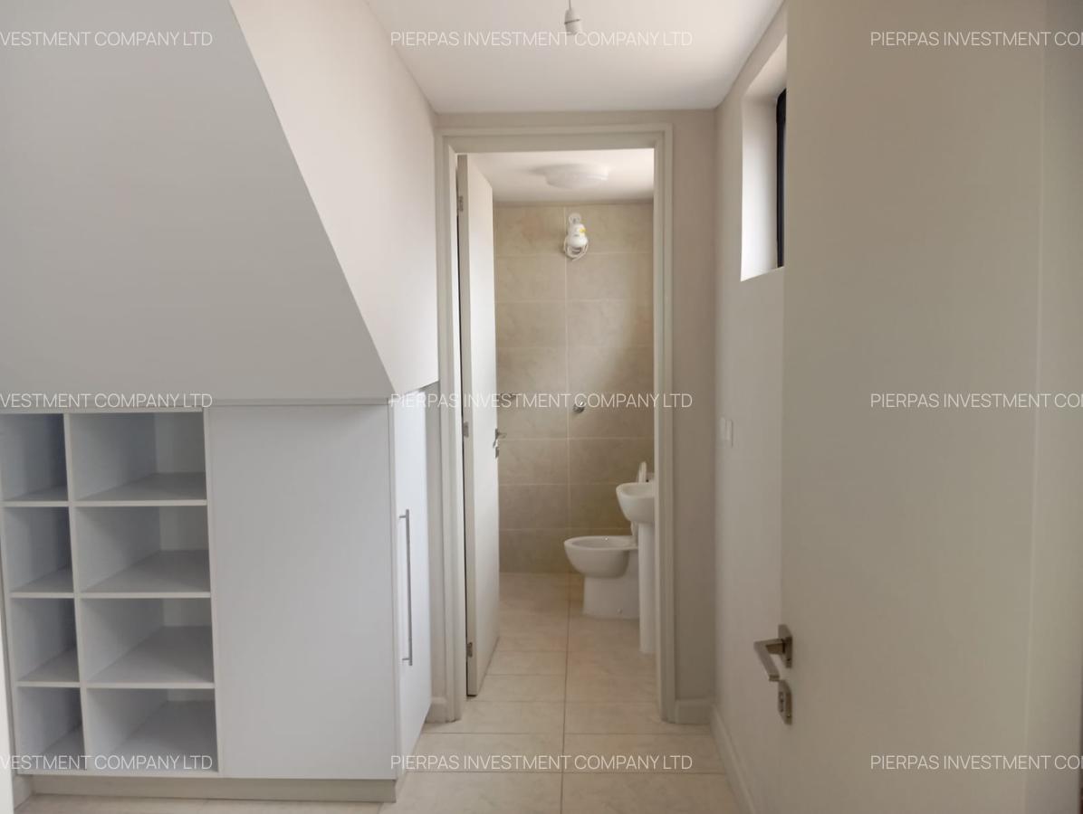 4 Bed Townhouse with En Suite in Kiambu Road - 8