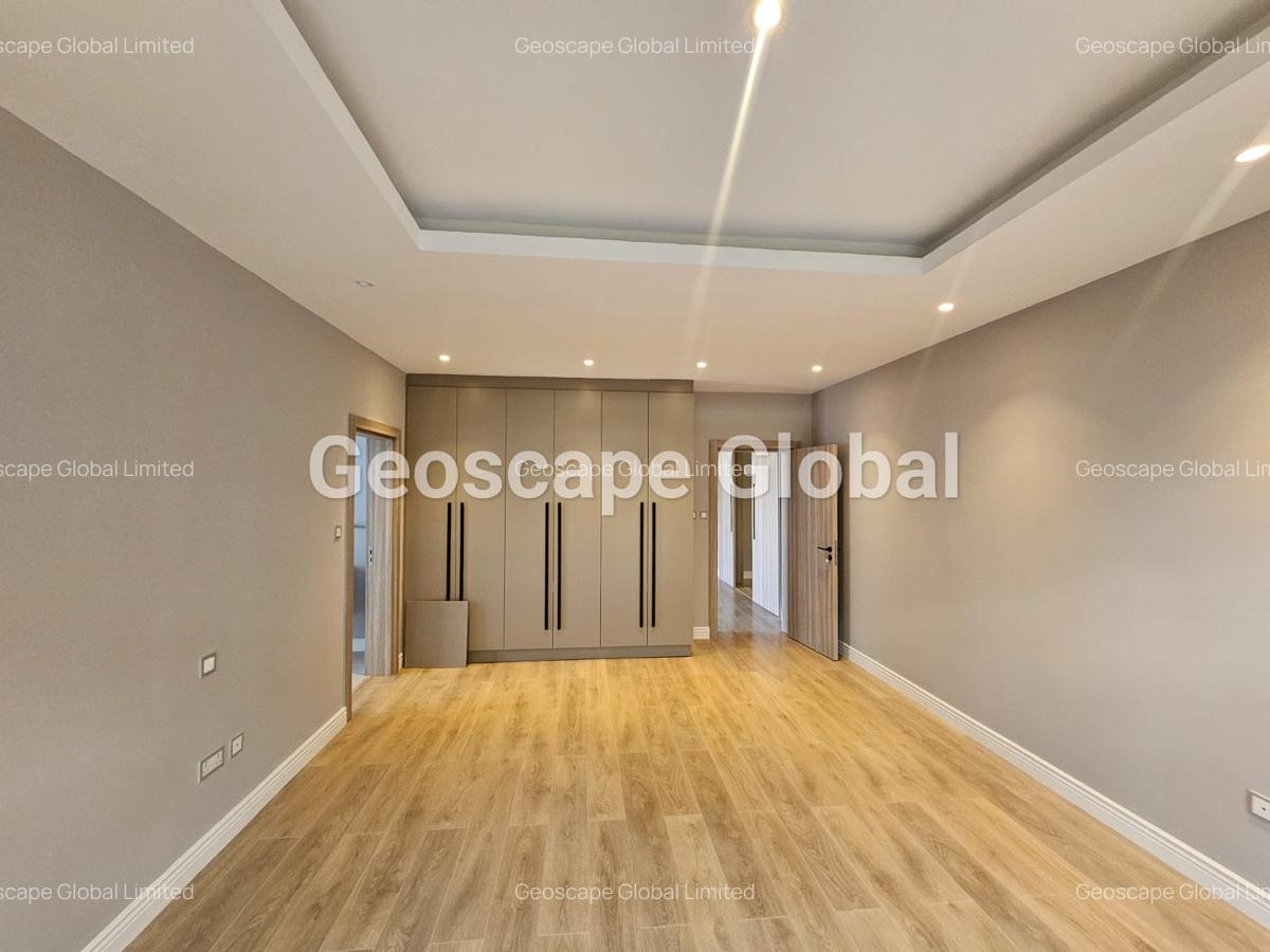 3 Bed Apartment with En Suite in Runda - 3