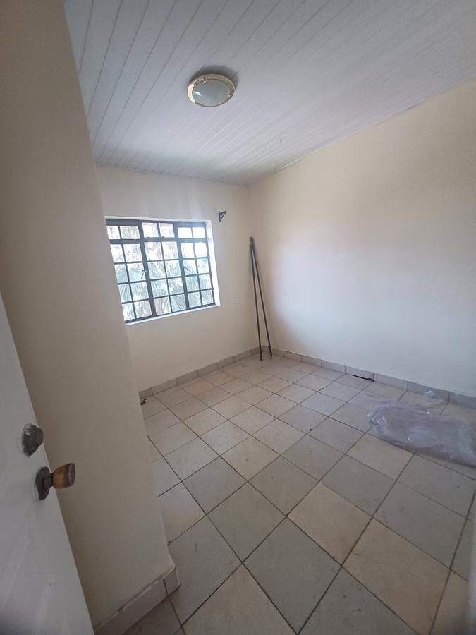 4 Bed Townhouse with En Suite at Yukos - 12