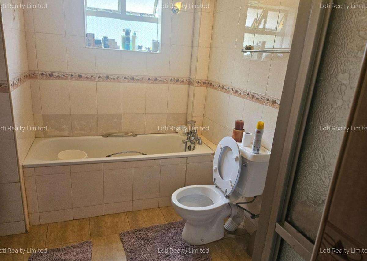 4 Bed Townhouse with En Suite in Lavington - 12