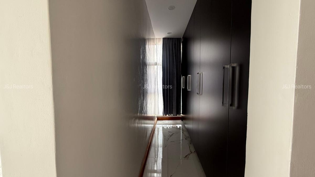 4 Bed Apartment with En Suite in Westlands Area - 16