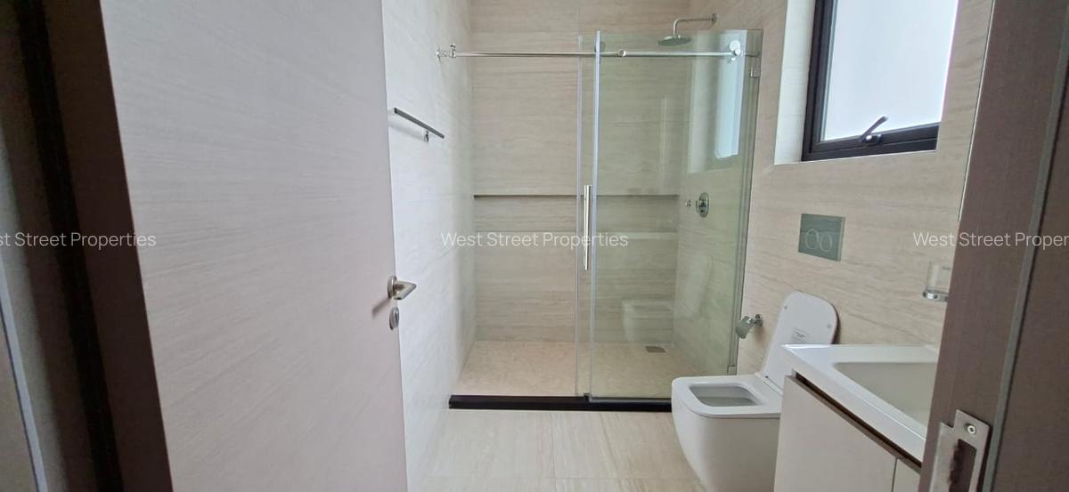 5 Bed Villa with En Suite at Lavington - 13