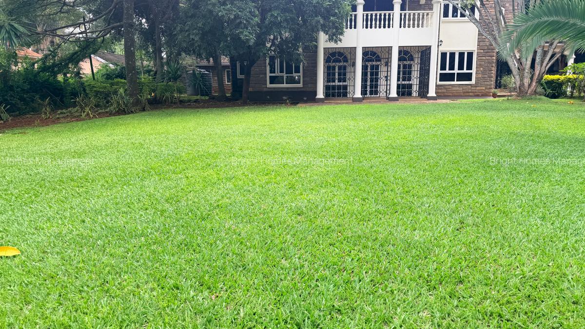 4 Bed Villa with En Suite in Lake View - 1