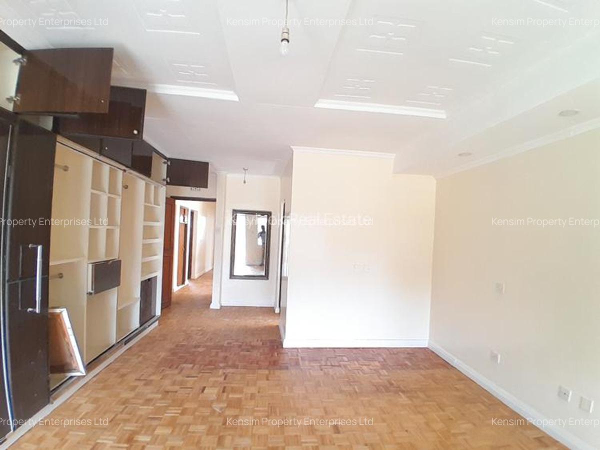 5 Bed Townhouse with En Suite in Lavington - 11