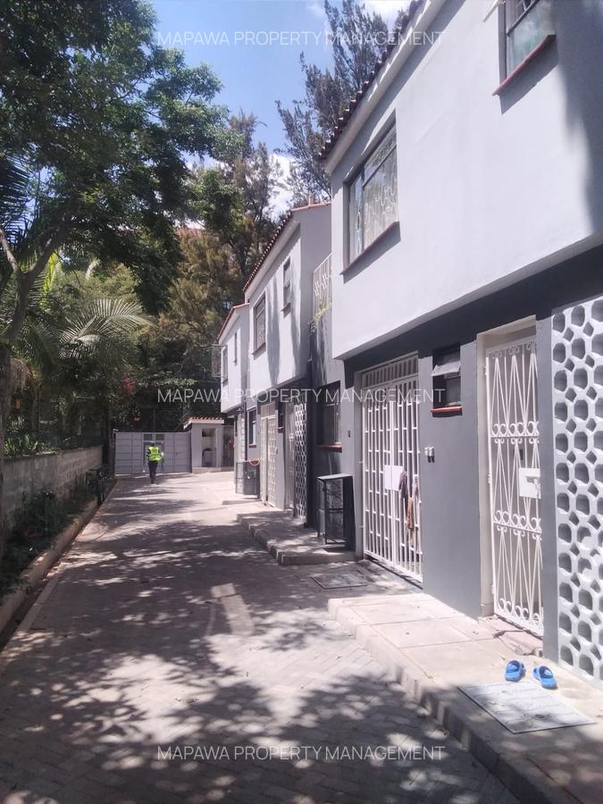 4 Bed Townhouse with En Suite in Westlands Area - 1
