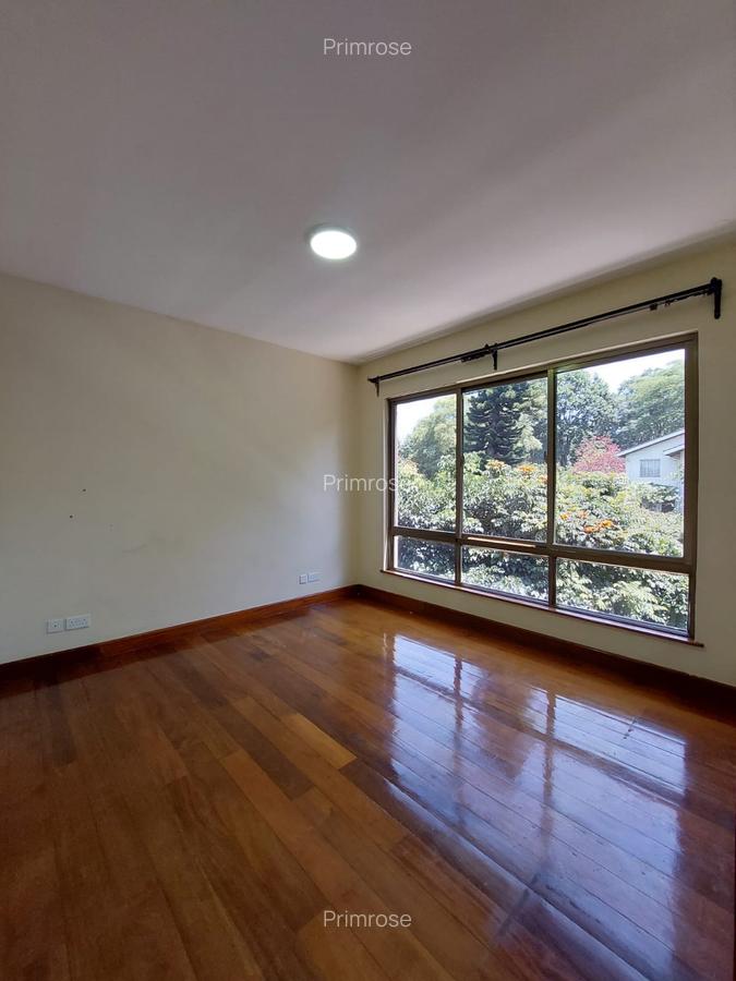 5 Bed Townhouse with En Suite in Lavington - 8
