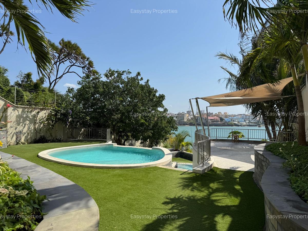 2 Bed Apartment with En Suite in Nyali Area - 4