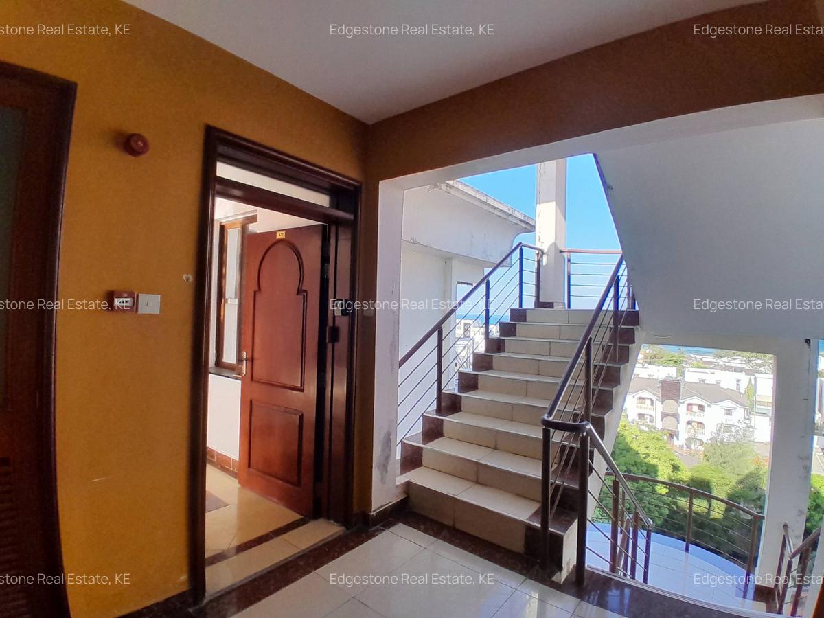 3 Bed Apartment with En Suite in Nyali Area - 10