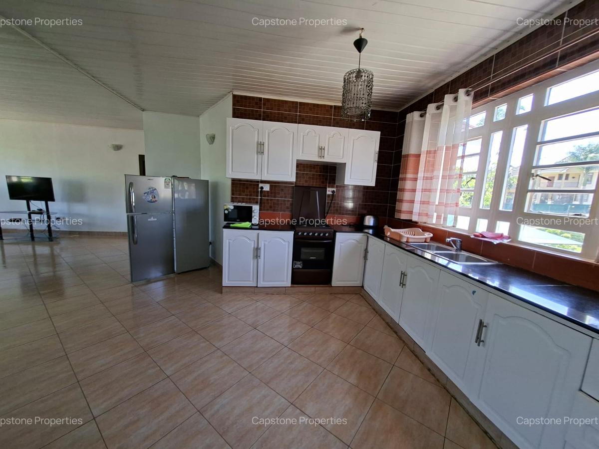 Serviced 2 Bed Apartment with En Suite at Runda - 6