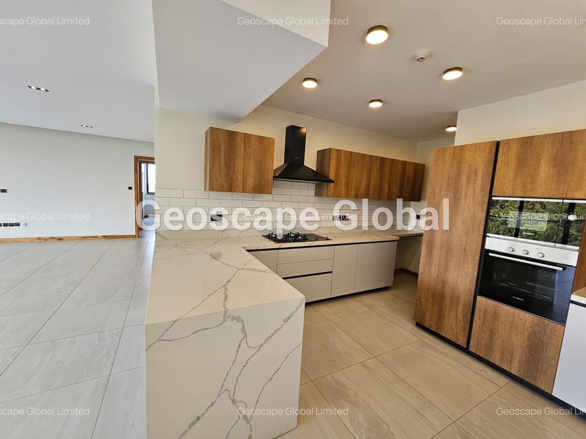 Furnished 3 Bed Apartment with En Suite in Spring Valley - 15