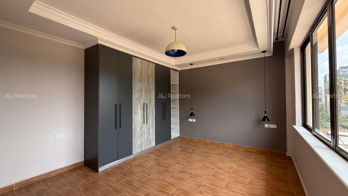 2 Bed Apartment with En Suite in Rhapta Road - 10