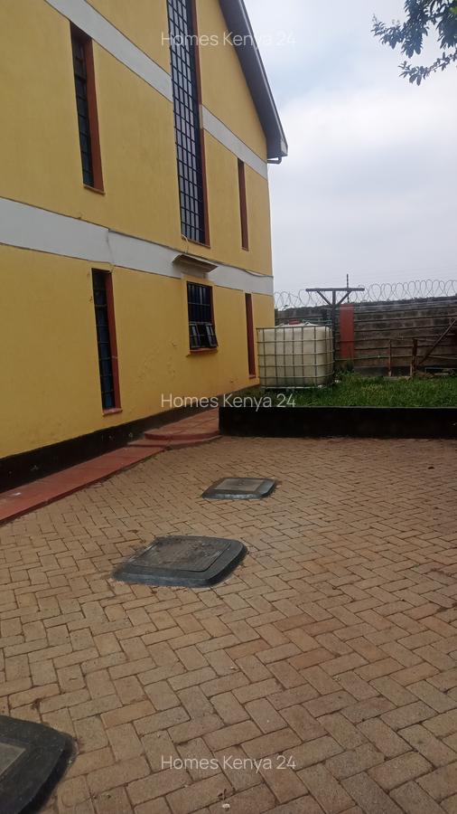 5 Bed House in Banana - 4