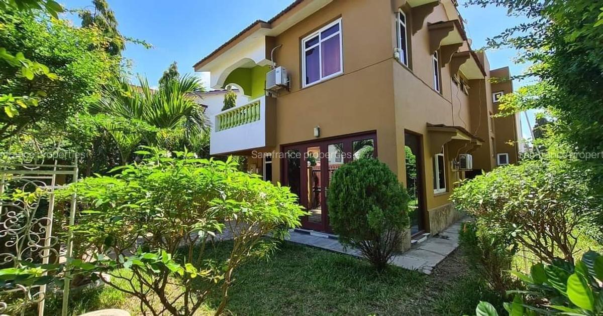 4 Bed Townhouse with En Suite at Nyali Road - 1