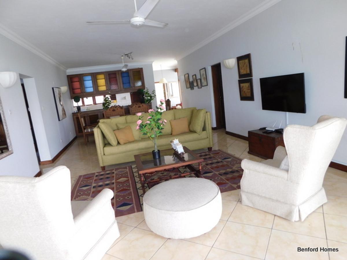 Serviced 3 Bed Apartment with En Suite in Nyali Area - 10