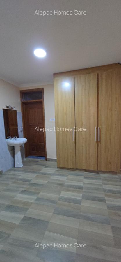 5 Bed Townhouse with En Suite at Eastern Bypass - 7