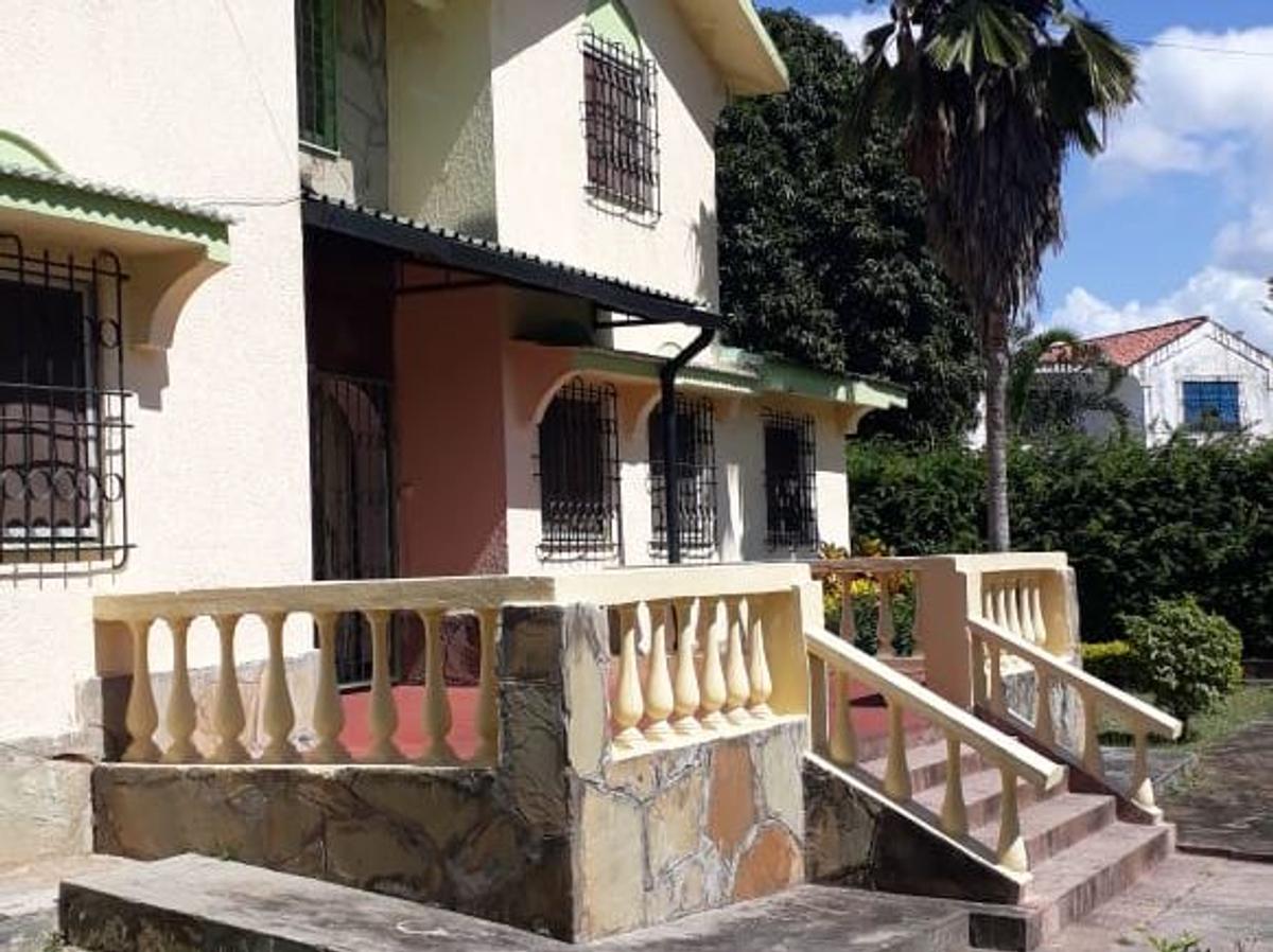 4 Bed Townhouse in Nyali Area - 3