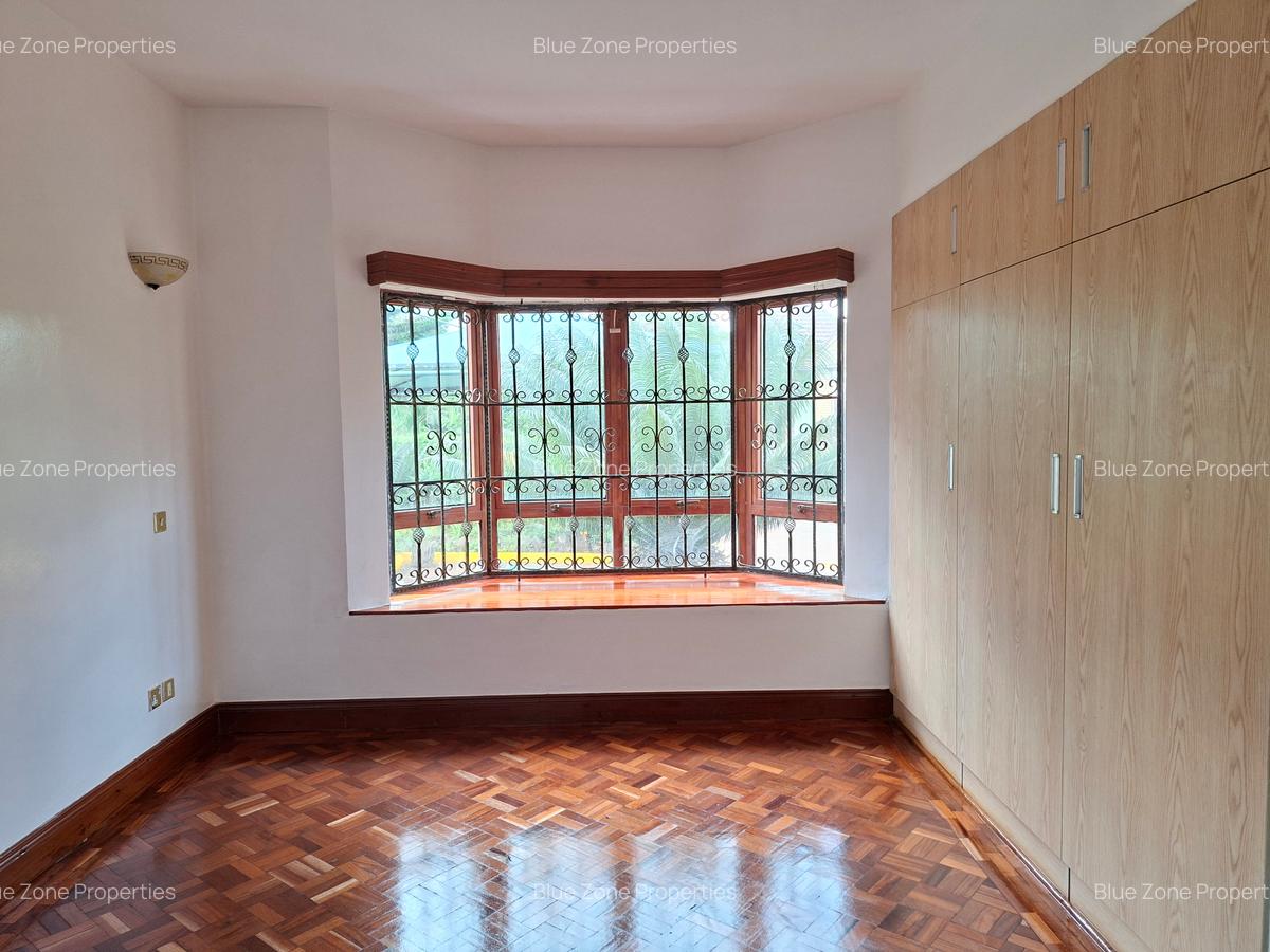 5 Bed Villa with En Suite at Off Ruaka Rd - 12