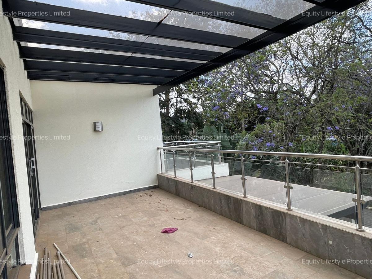 5 Bed Villa with En Suite in Lavington - 19