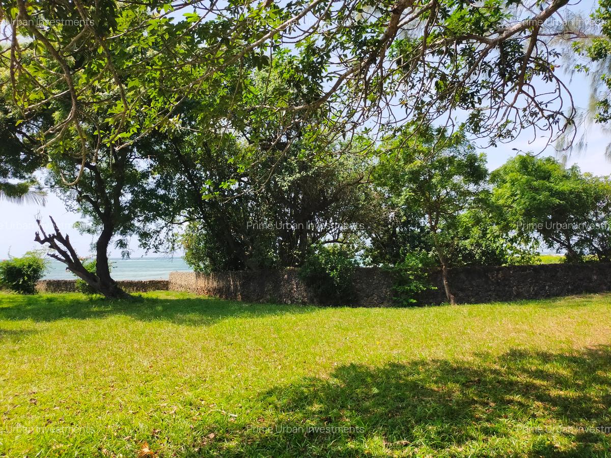 Land in Kikambala - 15